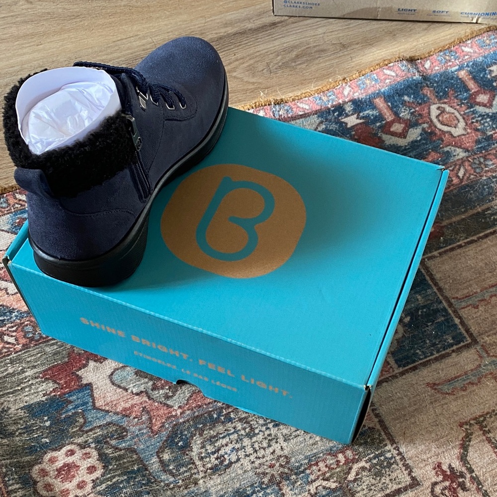 Bzees Men's Dark Blue Boots with Black Trim